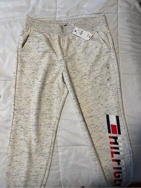 Tommy Hilfiger Women’s Cream Jogger Pants